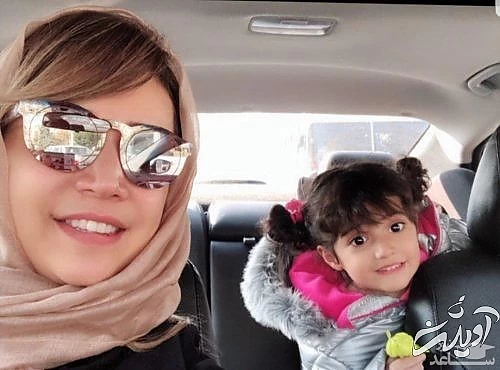 شبنم قلی خانی و دخترش